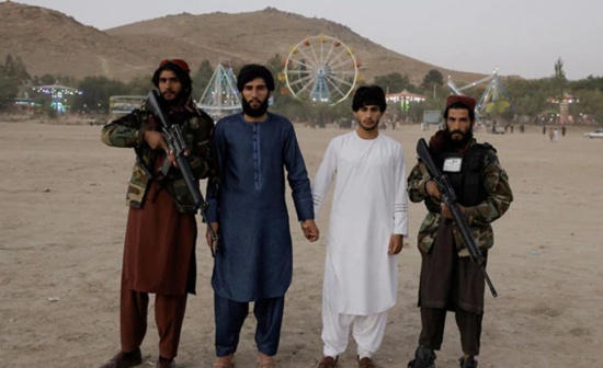 不再允许塔利班成员在阿富汗的游乐园携带武器
