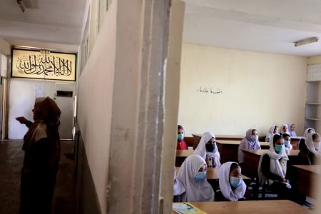 美国希望塔利班在未来几天扭转女孩的教育