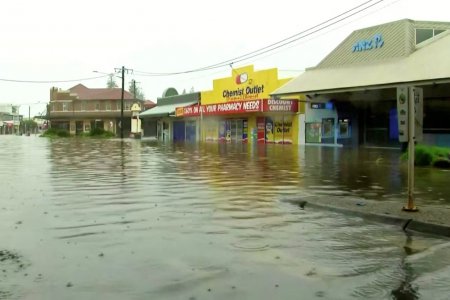 澳大利亚洪水缓解 准备迎接破坏性的海浪和大风