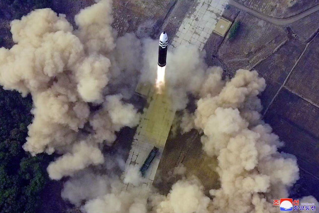 朝鲜Hwasong-17洲际弹道导弹的图像可能来自较早的发射