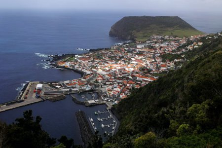 葡萄牙亚速尔群岛的岛屿不断震动 火山学家寻求答案