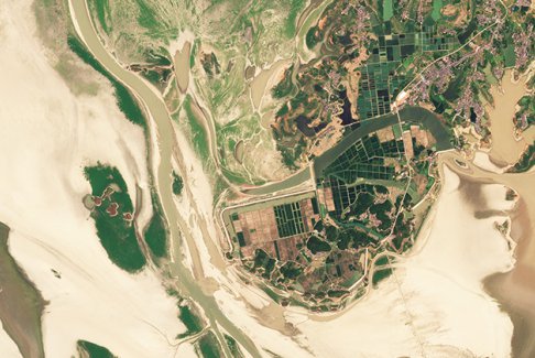 从太空看地球 极端干旱全球河流干涸
