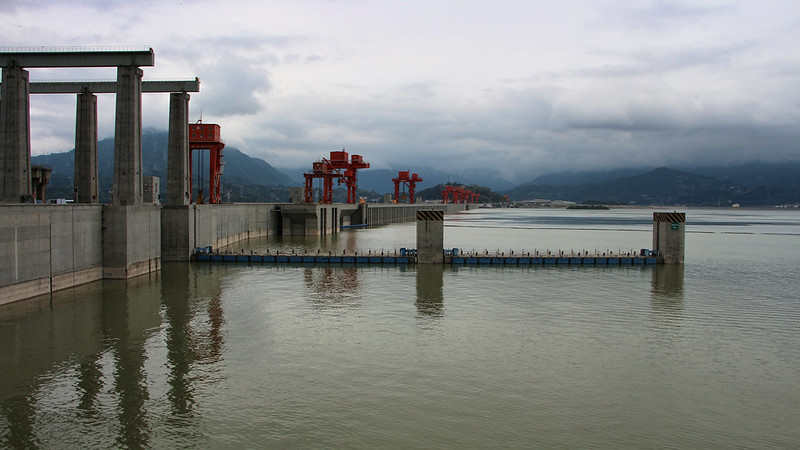 热浪袭击中国四川省的水电：三峡大坝，位于中国湖北省遭受旱灾的四川下游。