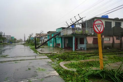 飓风伊恩造成古巴完全断电