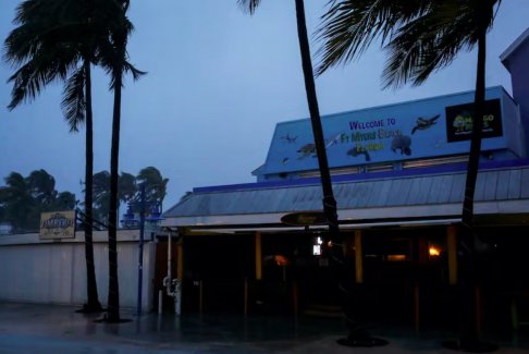 飓风伊恩造成佛罗里达州超过169000名客户断电