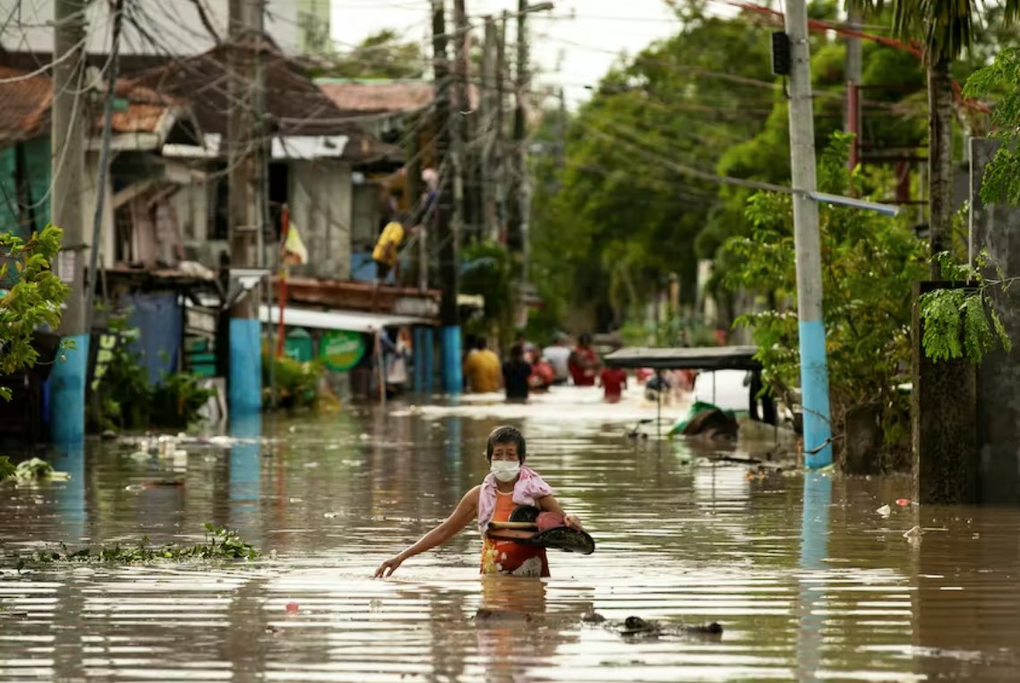 第16号台风奥鹿登陆菲律宾 造成至少5人死亡