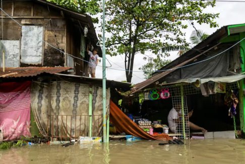 菲律宾台风尼格造成的死亡人数上升至98人