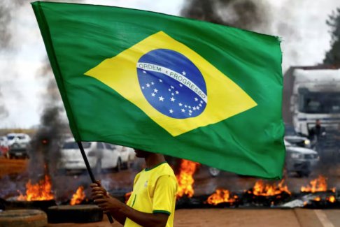 巴西武装部队称争端必须通过民主法治解决