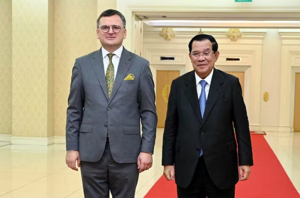 柬埔寨总理在金边会见乌克兰外长