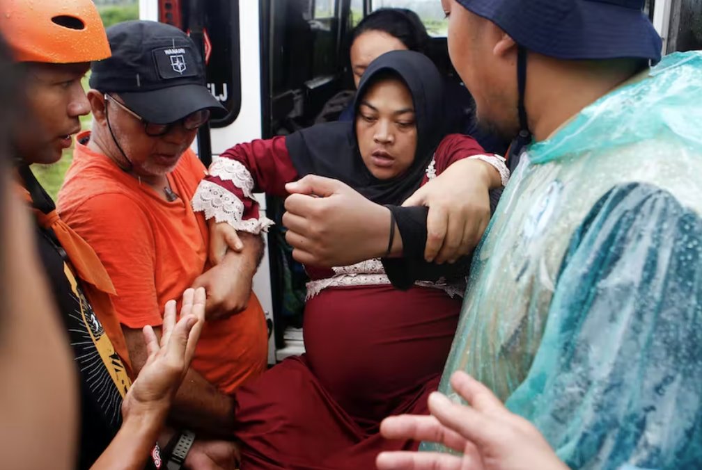 印尼地震幸存者的“祝福”：在帐篷里出生的婴儿