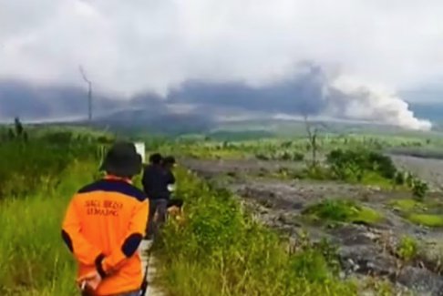 日本气象厅称爪哇岛火山喷发未引发海啸