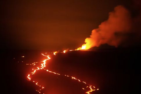 夏威夷火山警报级别降低以供观察