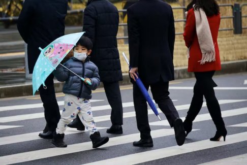 韩国本月取消室内口罩强制令