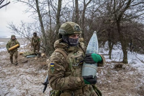 俄罗斯增援部队涌入乌克兰东部