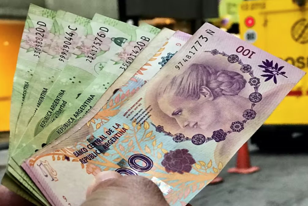 阿根廷发行2000比索面额钞票以应对通货膨胀