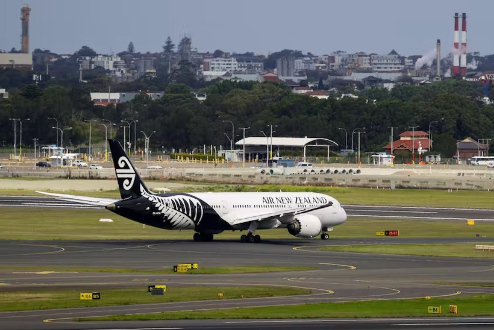 新西兰航空公司在飓风结束后恢复航班