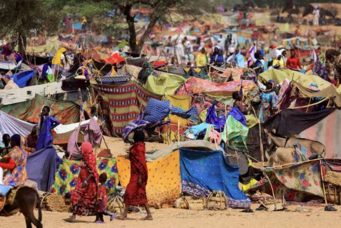 自苏丹冲突以来 超过60000人从苏丹逃往乍得