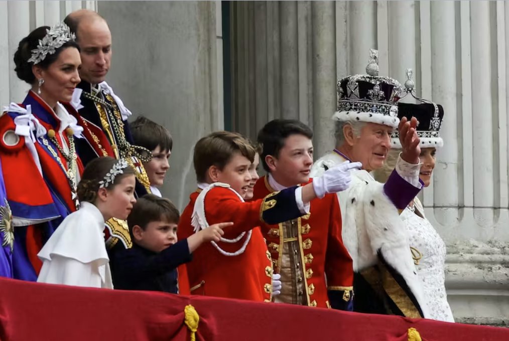 威廉王子在加冕礼后援引已故女王向查尔斯国王致敬