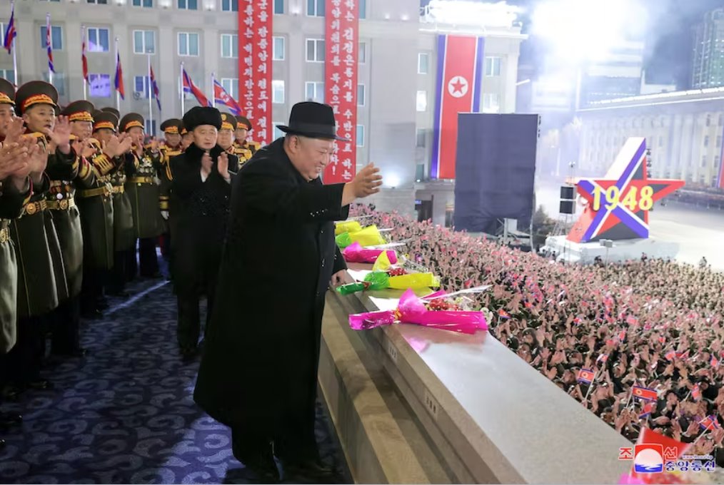 朝鲜举行集会谴责美国 警告核战争