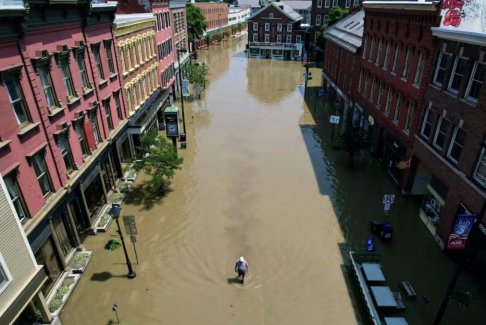 美国东北部洪水引发供水受污染的警告