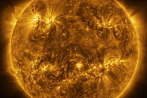 太阳观测航天器揭示了太阳风的起源