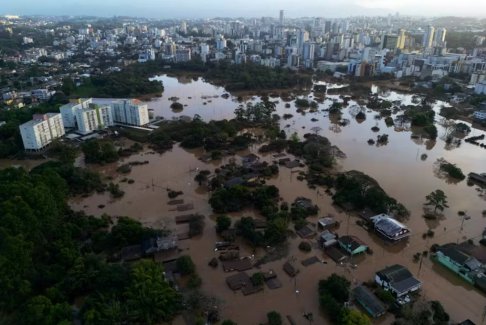 飓风袭击巴西南部 洪水造成36人死亡