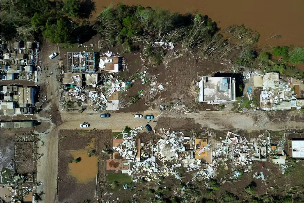 飓风袭击巴西最南端州至少39人死亡