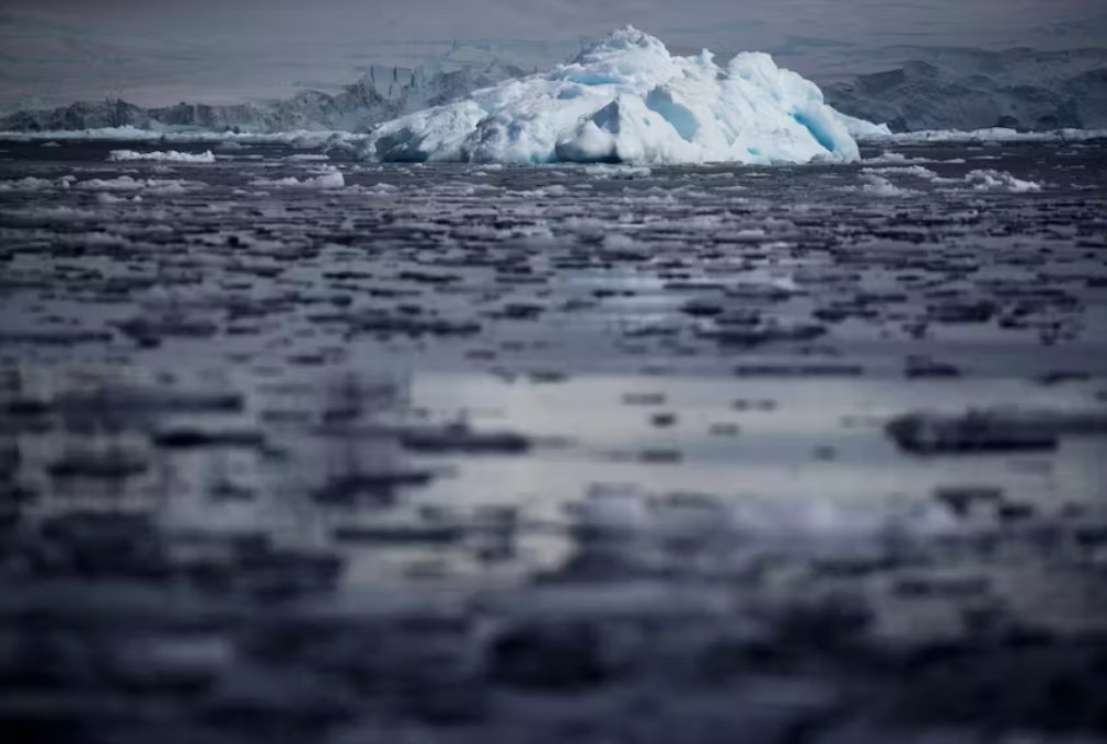 南极冬季海冰创下历史最低水平