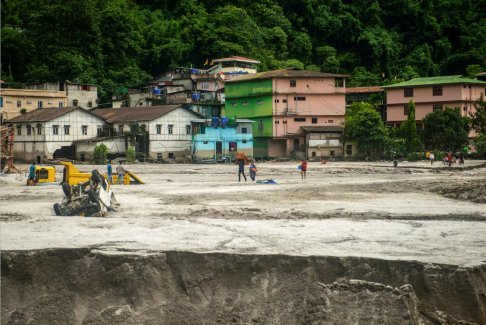 印度洪水泛滥的洛纳克湖已准备好建立预警系统