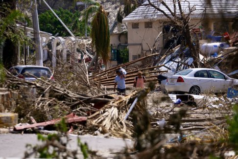 墨西哥飓风奥的斯造成近100人死亡和失踪