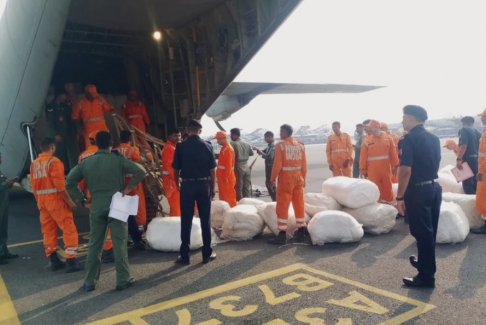 印度第三批救灾物资运抵尼泊尔地震灾区