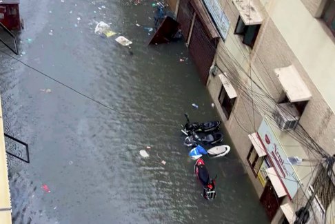 印度飓风米昌影响发生洪水 造成五人死亡