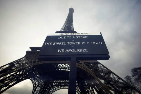 埃菲尔铁塔运营商表示周日将重新开放