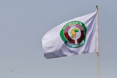 西非集团取消对尼日尔的制裁