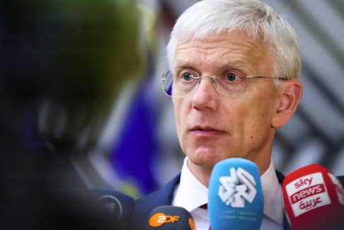 拉脱维亚外交部长辞职
