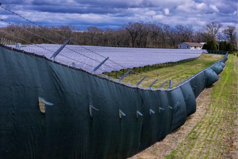 美国太阳能发电量增长导致农田面临风险