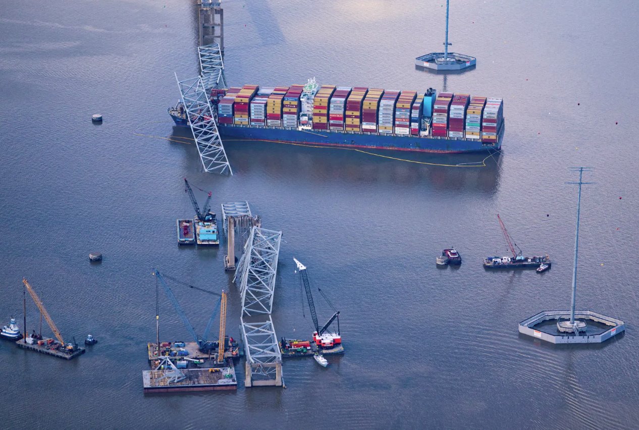 2024年4月4日，美国马里兰州巴尔的摩，Dali货船撞上弗朗西斯·斯科特基大桥并导致其倒塌。