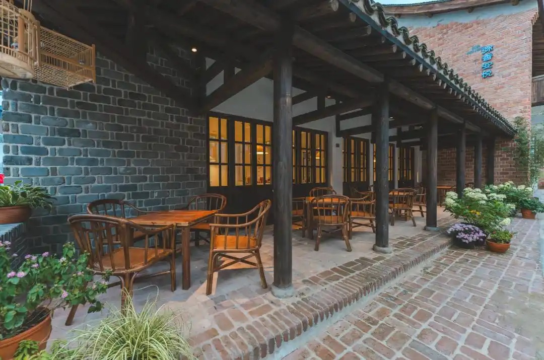 陕西小村庄住一晚已经要两千了,全国各地掀起民宿热盯上城市中产