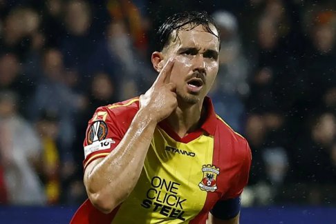 欧足联欧洲联赛前进之鹰2-1阿斯顿维拉