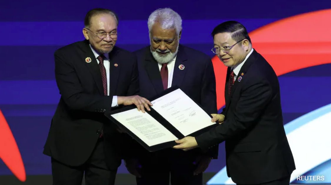 东盟领导人在吉隆坡举行的年度峰会开幕式上正式宣布东帝汶加入东盟