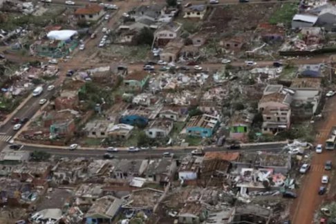 巴西龙卷风致6人死亡700多人受伤