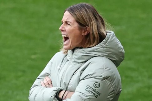 切尔西在女足超级联赛中到底出了什么问题？