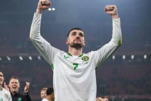 从热刺边缘球员到荷兰国脚——帕罗特如何成为爱尔