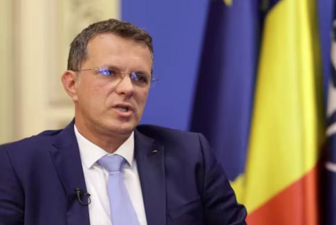 罗马尼亚国防部长称因简历“错误”辞职