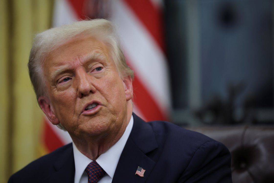 美国最高法院在一场至关重要的听证会上权衡特朗普关税政策的合法性