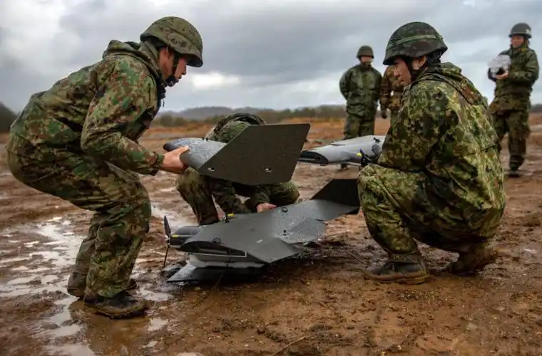 日本自卫队配合高市早苗亮刀