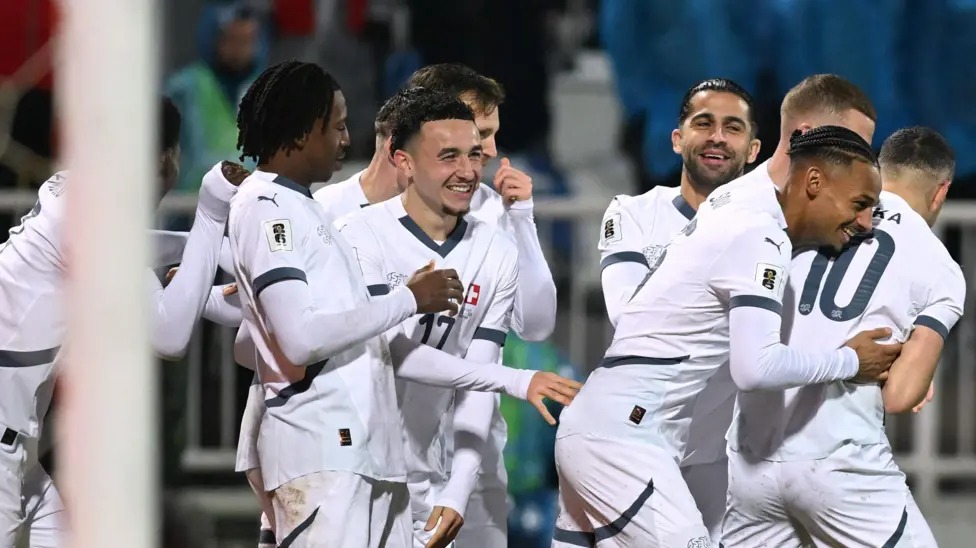 瑞士队在2026年世界杯预选赛中保持不败，战绩为四胜两平。