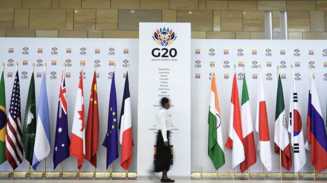 二十国集团（G20）是由19个国家加上欧盟和非洲联盟组成的集团