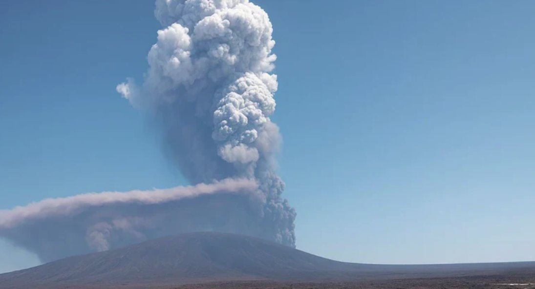 海利古比火山爆发后，阿夫德拉地区的村庄被火山灰覆盖。
