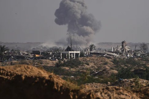 加沙54对新人举行集体婚礼